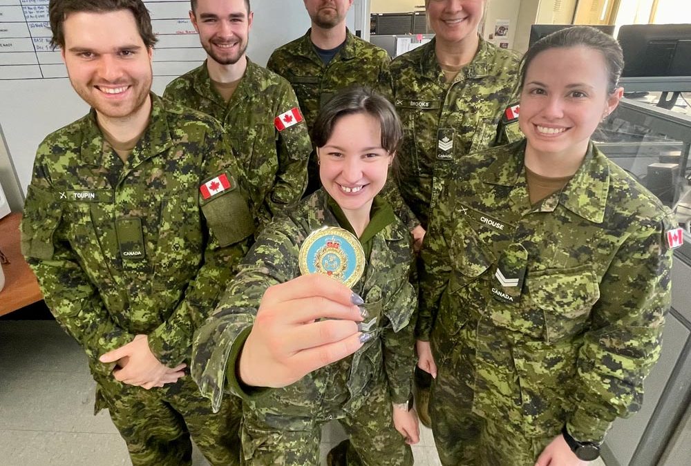 L’équipe de commandement du 3CDSG reconnaît le travail accompli par les membres civils et militaires de la BFC Shilo