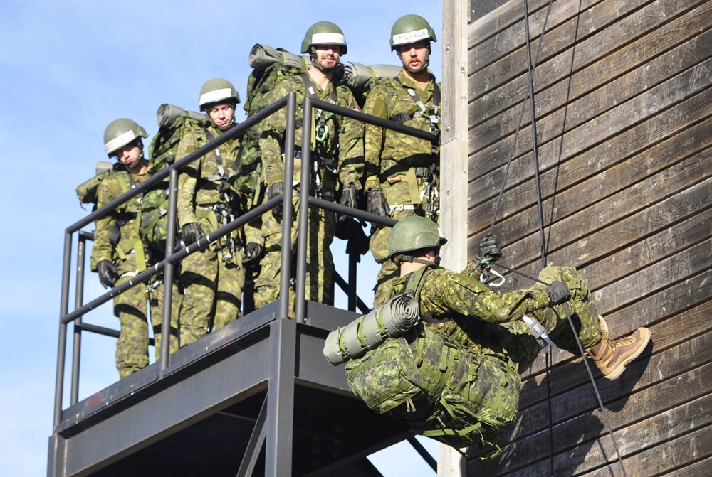 DP1-Rappel-4 MCpl Brandon Liddy