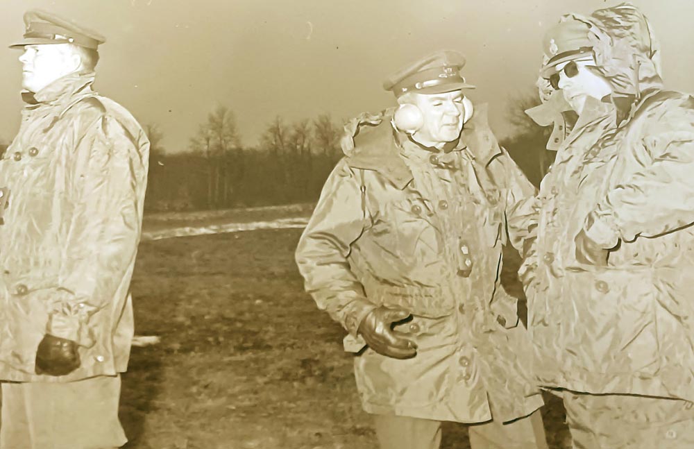 Gunter-21 BComd Col Douglas Gunter with Queen Elizabeth II and Prince Philip during their visit to Manitoba in 1970.