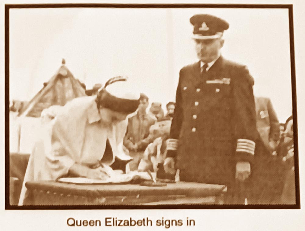 Gunter-Queen-signs BComd Col Douglas Gunter with Queen Elizabeth II and Prince Philip during their visit to Manitoba in 1970.