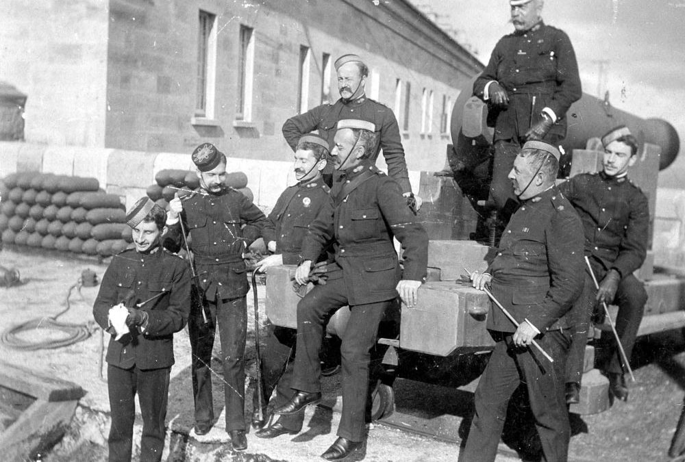 Le sympathique capitaine Alfred Farley a perfectionné ses compétences en matière d&rsquo;artillerie au sein de la Bty dans les années 1880