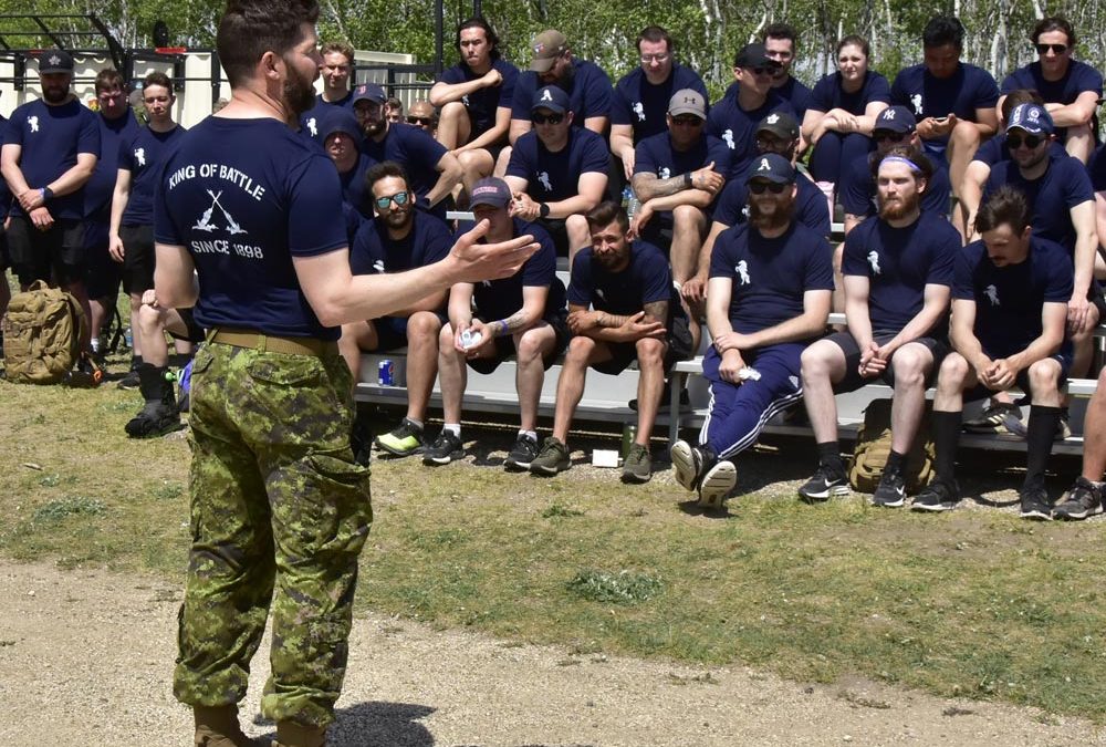 ESSAI PHOTO: Le 1RCHA célèbre son 125e anniversaire par une journée sportive, suivie d&rsquo;une distribution de gâteaux