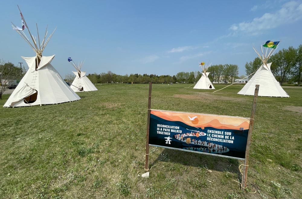 ESSAI PHOTO: Les 2PPCLI remportent le premier concours de tipi — 58 minutes