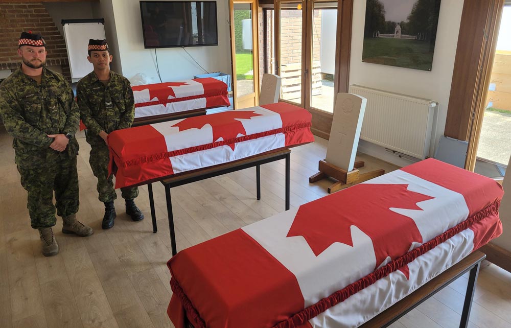 Trois soldats canadiens de la Grande Guerre reposent en France