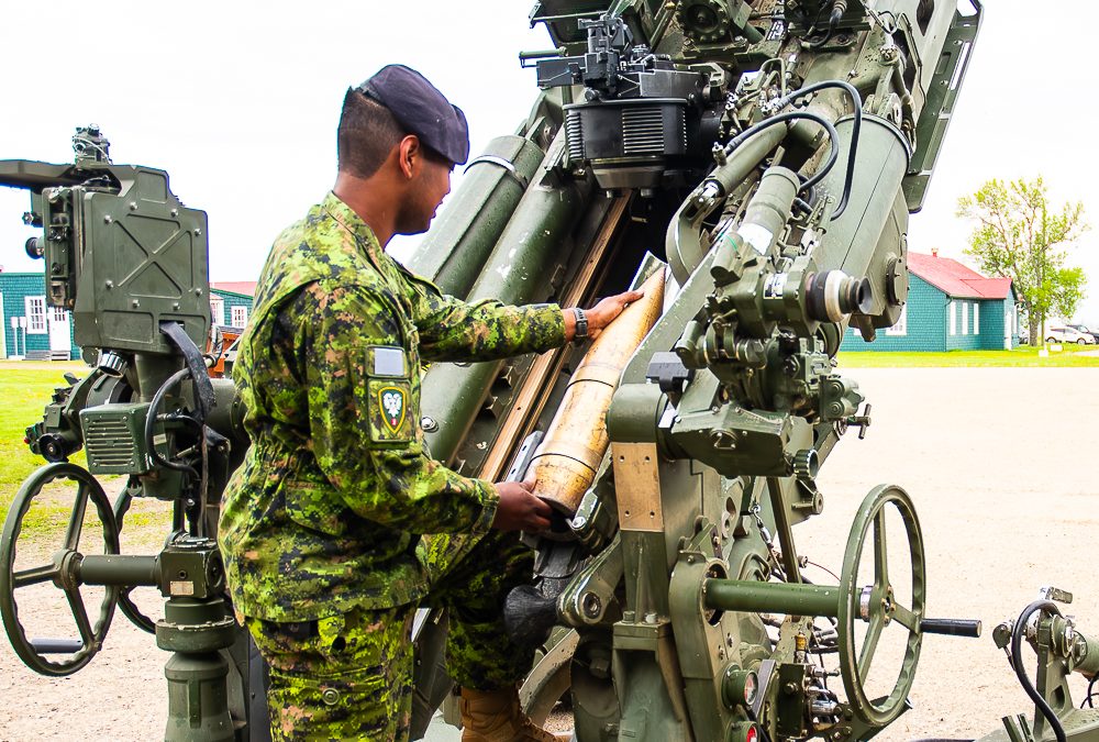 La Journée des forces armées canadiennes est célébrée au Musée d’entraînement aérien de Brandon