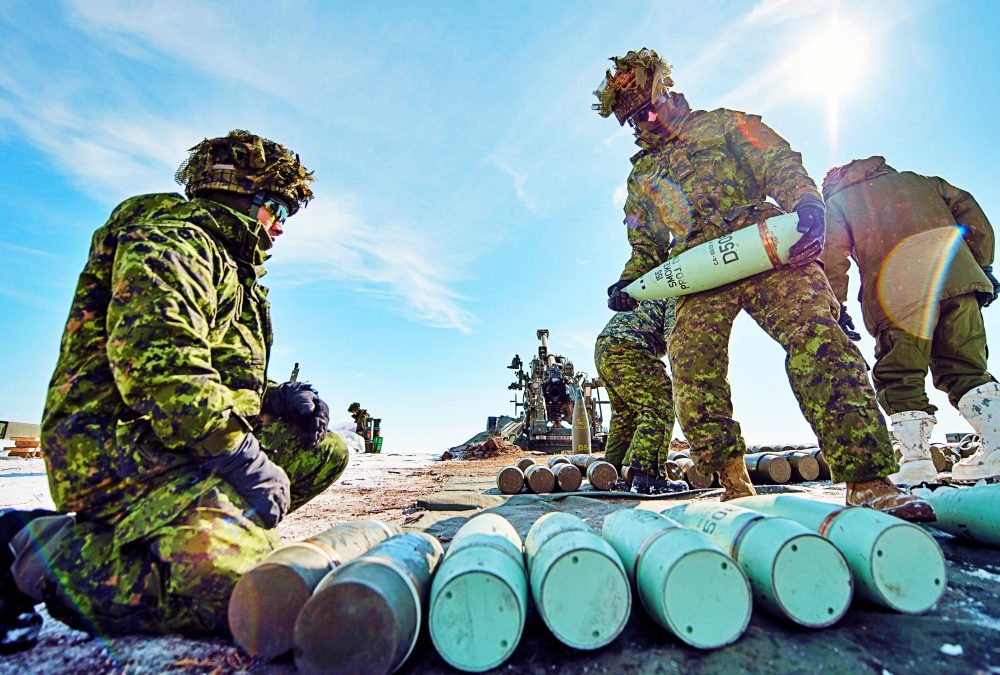 Le ministre canadien de la défense déclare une aide militaire de 440 millions de dollars à l’Ukraine